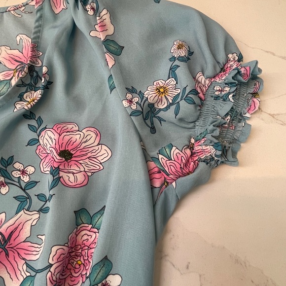 Revamped flower crop top - Picture 3 of 4